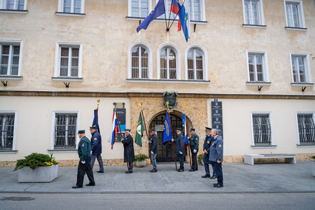 Polaganje cvetja na občinski praznik (17)